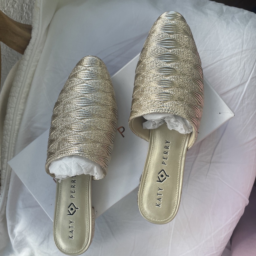 Katy Perry Women's The Busy Bee Slip-On Slide Sandal Gold